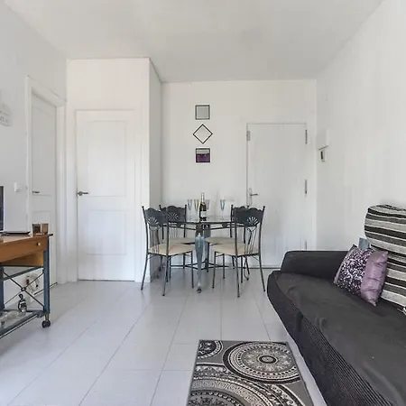 Lägenhet Spacious 1 Bedroom With Salt Views Torrevieja