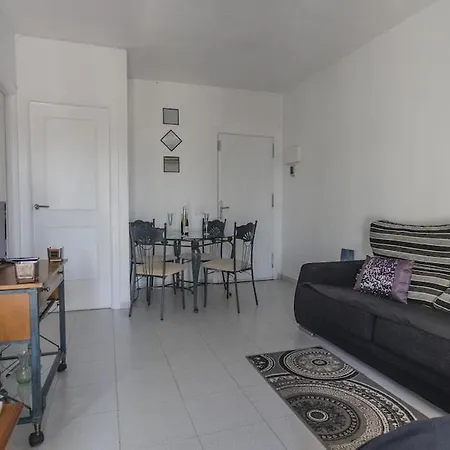 Spacious 1 Bedroom With Salt Views Apartment Torrevieja