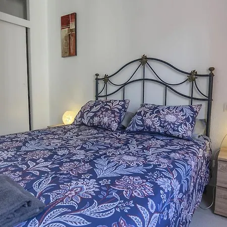 Spacious 1 Bedroom With Salt Views Apartamento Torrevieja