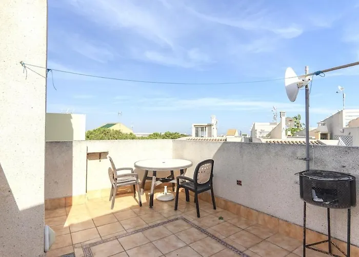 Spacious 1 Bedroom With Salt Views Apartment Torrevieja
