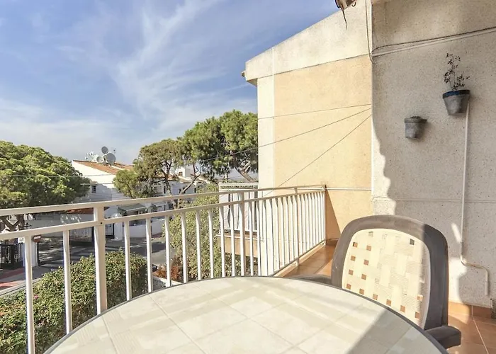 Apartment Spacious 1 Bedroom With Salt Views *