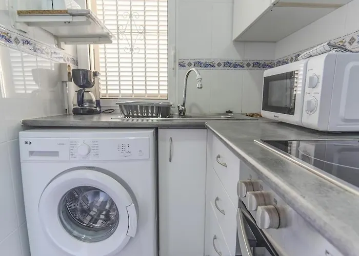 Spacious 1 Bedroom With Salt Views Apartment Torrevieja