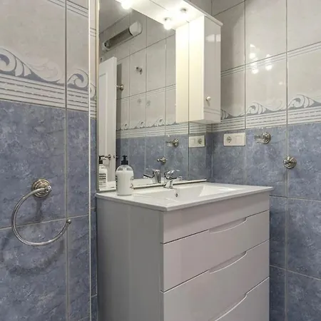 Spacious 1 Bedroom With Salt Views טורבייחה